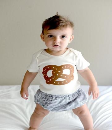 onesies-for-babies-organic-bodsuits-pretzel